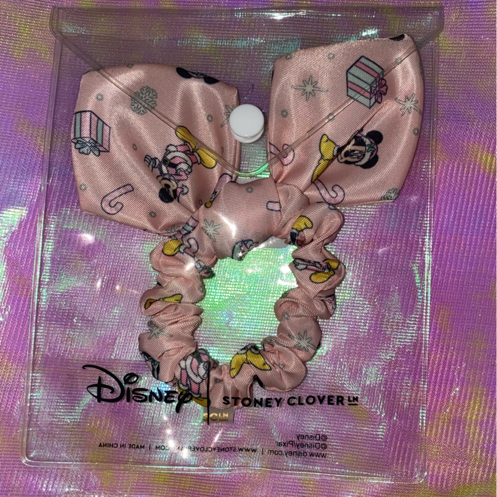 Stoney clover lane pink Christmas scrunchie new